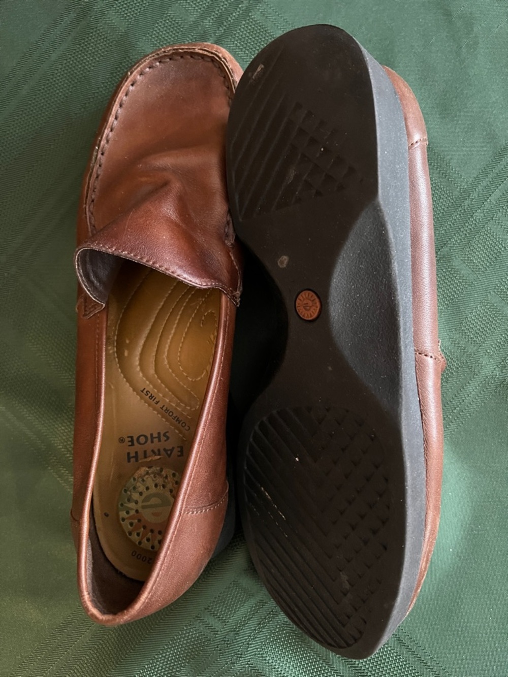 s Women’s Earth Shoe Brown Leather Slip-On Loafer